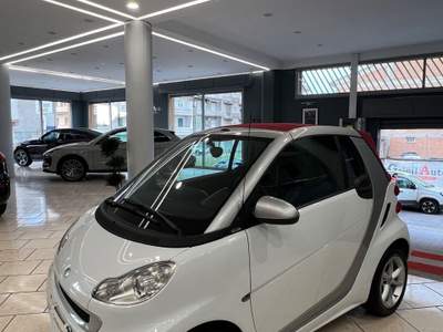 Smart ForTwo 62 kW cabrio passion Bianco usata Rosarno