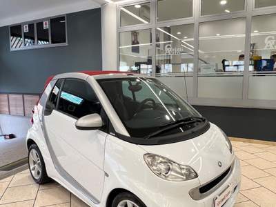 Smart ForTwo 62 kW cabrio passion Bianco usata Rosarno