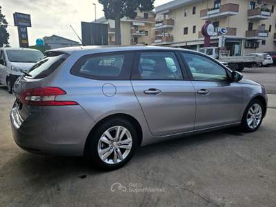 Peugeot 308 EAT6 SW Business usata Tortoreto