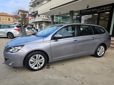 Peugeot 308 EAT6 SW Business usata Tortoreto