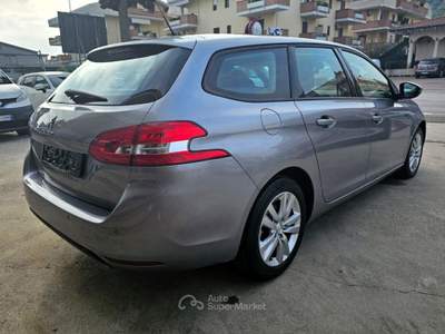 Peugeot 308 EAT6 SW Business usata Tortoreto