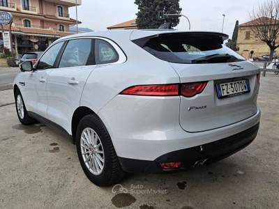 Jaguar F-Pace AWD aut. Pure usata Tortoreto