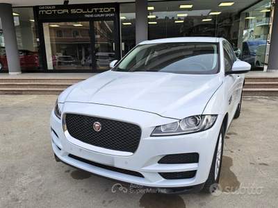 Jaguar F-Pace AWD aut. Pure usata Tortoreto