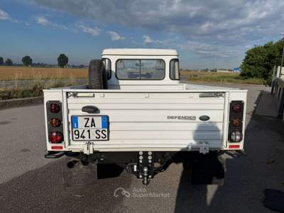Land Rover Defender 110 2.2 td Hard Top HCPU Bianco usata Cremona