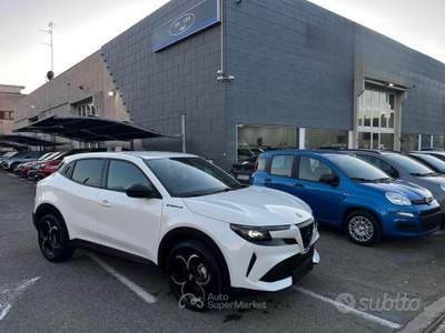 Alfa Romeo Junior Hybrid eDCT6 Specia usata Modena