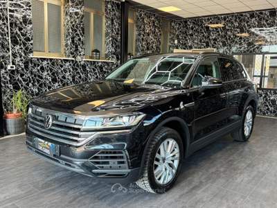 Volkswagen Touareg 3.0 V6 TDI SCR Elegance usata Stanghella