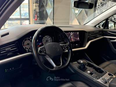 Volkswagen Touareg 3.0 V6 TDI SCR Elegance usata Stanghella