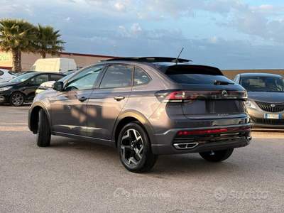 Volkswagen Taigo R-Line Plus usata Pomezia