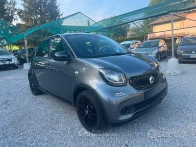 Smart ForFour 70 1.0 twinamic Passion NEOPATENTATI usata Bulgarograsso