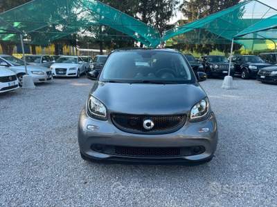 Smart ForFour 70 1.0 twinamic Passion NEOPATENTATI usata Bulgarograsso