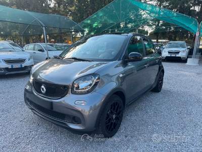 Smart ForFour 70 1.0 twinamic Passion NEOPATENTATI usata Bulgarograsso