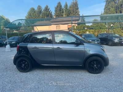 Smart ForFour 70 1.0 twinamic Passion NEOPATENTATI usata Bulgarograsso