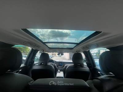 Volvo XC60 XC 60 XC60 B4 (d) AWD Geartronic Momentum Pr usata Bulgarograsso