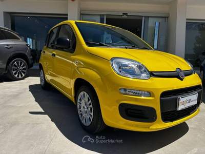 Fiat Panda 1.0 Hybrid 70cv Giallo usata Alessano