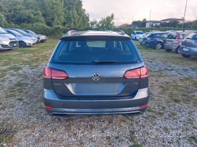Volkswagen Golf Variant 1.6 TDI 115 CV DSG Busines usata Morengo