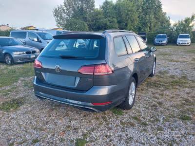 Volkswagen Golf Variant 1.6 TDI 115 CV DSG Busines usata Morengo