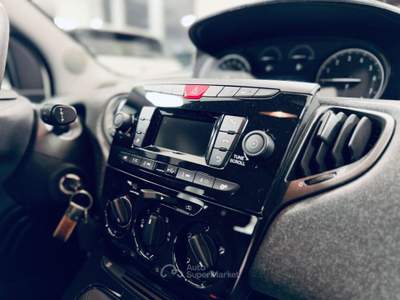 Lancia Ypsilon 1.0 firefly hybrid Silver Bianco usata San Michele Salentino