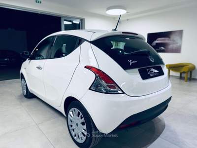 Lancia Ypsilon 1.0 firefly hybrid Silver Bianco usata San Michele Salentino