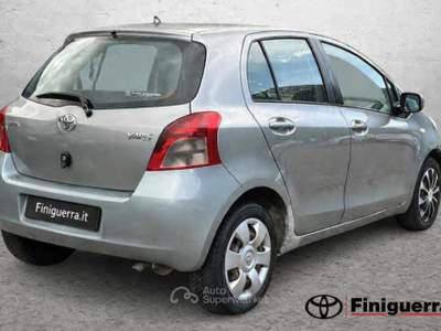 Toyota Yaris 5p 1.3 Sol m-mt usata Civate