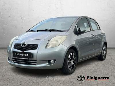 Toyota Yaris 5p 1.3 Sol m-mt usata Civate