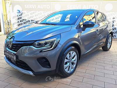 Renault Captur 1.6 HEV E-TECH 105KW INTENS Grigio usata Casoria