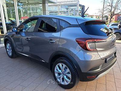 Renault Captur 1.6 HEV E-TECH 105KW INTENS Grigio usata Casoria