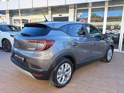 Renault Captur 1.6 HEV E-TECH 105KW INTENS Grigio usata Casoria