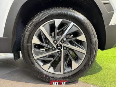 Hyundai Tucson 1.6 CRDi MHEV 2wd 136cv Xline Bianco usata Occhiobello