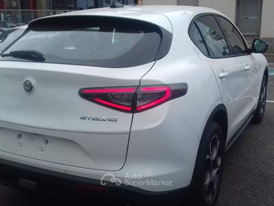 Alfa Romeo Stelvio Sprint N1 autocarro 5 posti 2.2TurboDiesel 160cv RWD Bianco usata Cherasco