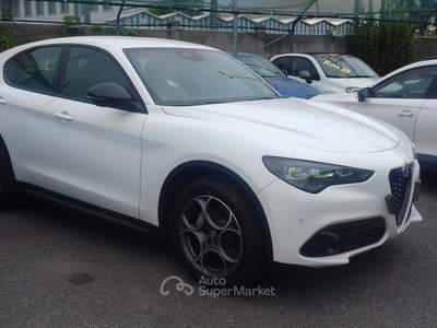 Alfa Romeo Stelvio Sprint N1 autocarro 5 posti 2.2TurboDiesel 160cv RWD Bianco usata Cherasco