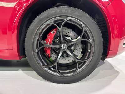 Alfa Romeo Stelvio 2.9 V6 Quadrifoglio Q4 510cv auto Rosso usata Luzzara