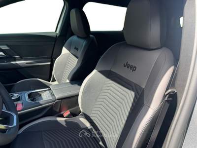 Jeep Compass nuova e-hybrid first edition 1.2 145cv ehybrid fwd edct6 Nero usata Fisciano