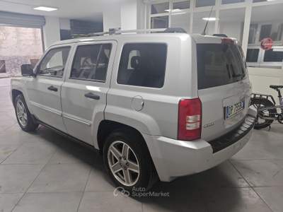 Jeep Patriot Patriot 2.0 td Limited 4wd dpf LEGGI Grigio usata Striano