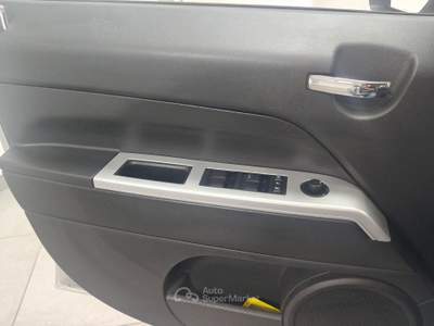 Jeep Patriot Patriot 2.0 td Limited 4wd dpf LEGGI Grigio usata Striano