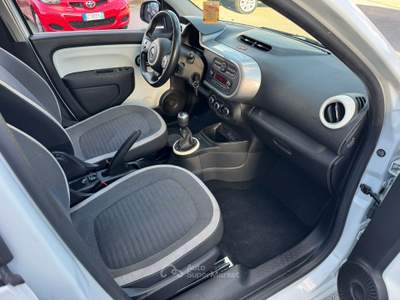 Renault Twingo 1.0 SCE 65 ZEN Bianco usata San Giuseppe Vesuviano