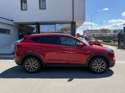Hyundai Tucson Tucson 1.6 crdi 48V Xprime Safety Pack 2wd 136cv my20 Rosso usata Varedo