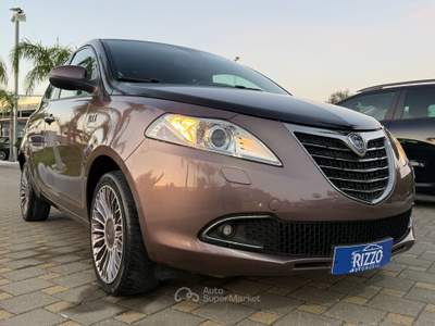 Lancia Ypsilon ELLE limited edition pelle xenon 12/2014 Lilla usata Mesagne