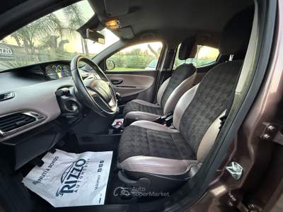 Lancia Ypsilon ELLE limited edition pelle xenon 12/2014 Lilla usata Mesagne
