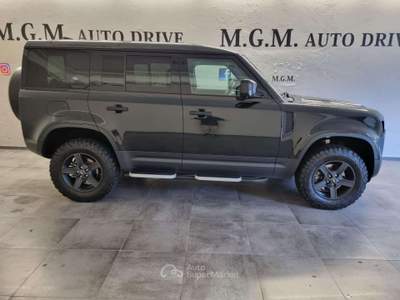 Land Rover Defender 110 2.0 SD4 240CV AWD Auto Nero usata Erba