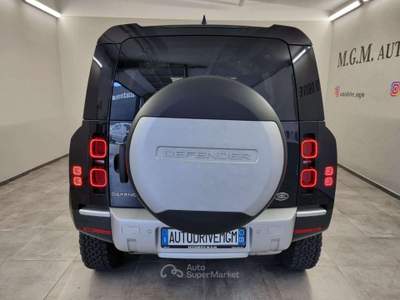 Land Rover Defender 110 2.0 SD4 240CV AWD Auto Nero usata Erba