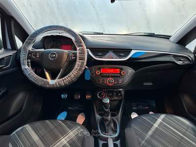 Opel Corsa 5 porte b-Color Bianco usata Prato