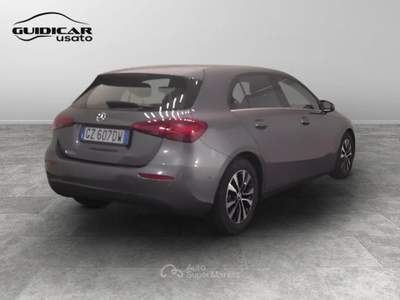 Mercedes-Benz Classe A 180 D Advanced 8G-DCT Grigio usata Lucca