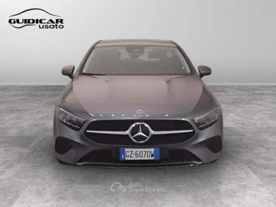 Mercedes-Benz Classe A 180 D Advanced 8G-DCT Grigio usata Lucca