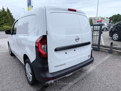 Nissan Townstar van 1.3 130cv L1 N-Connecta 18900+ IVA Rosso usata MALNATE