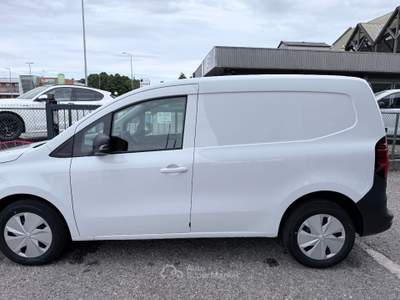 Nissan Townstar van 1.3 130cv L1 N-Connecta 18900+ IVA Rosso usata MALNATE