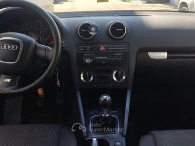 Audi A3 SPB 2.0 16V TDI Ambition Nero usata Modugno