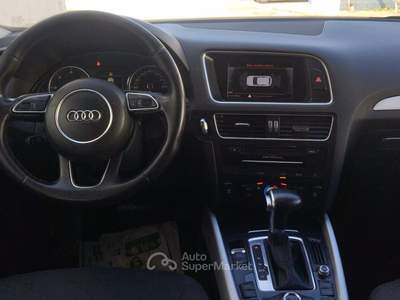 Audi Q5 190 CV clean diesel quattro S tronic Advanced Argento usata Modugno