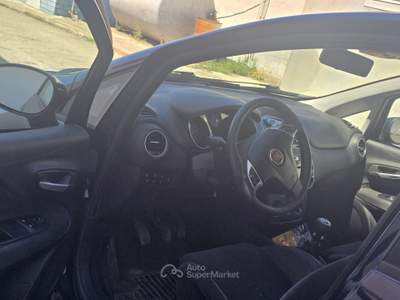 Fiat Punto 5 porte Natural Power Lounge Nero usata Modugno
