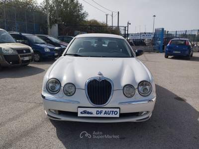 Jaguar S-Type (X202) 4.2 V8 32V cat Bianco usata Modugno