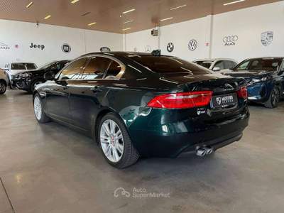 Jaguar XE XE 2.0d Prestige 180cv auto Verde usata Verona